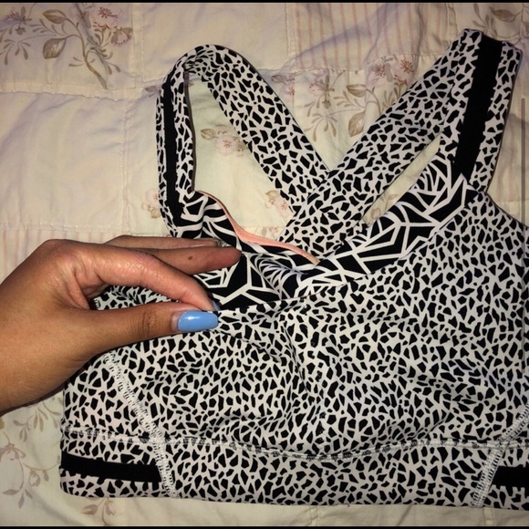 Lululemon Stash n' Run Sports Bra - Picture 3 of 4